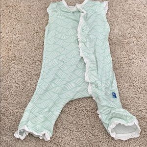 KicKee pants romper 3-6m